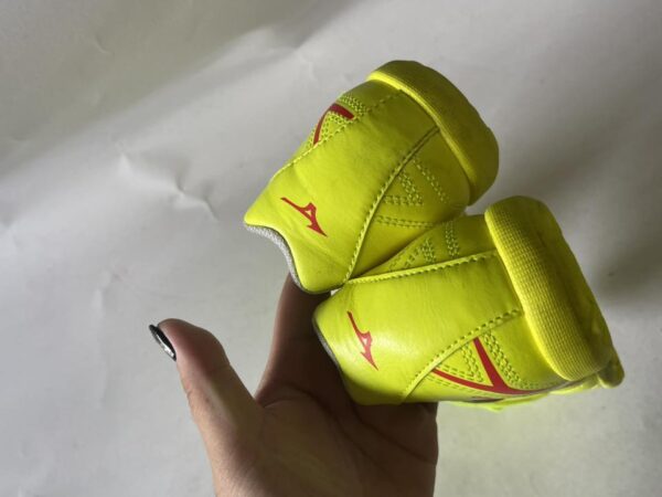 Giày 2hand Đá Banh Hiệu Mizuno