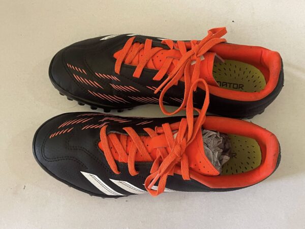 Giày Đá Banh 2hand Hiệu Adidas