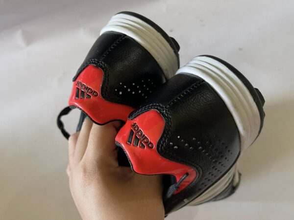 Giày Đá Bóng 2hand Hiệu Adidas