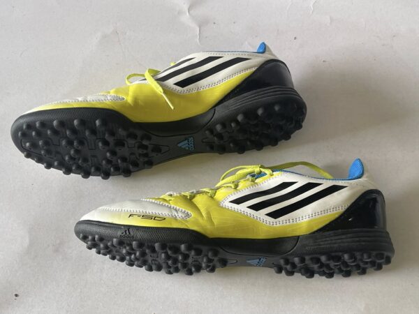 Giày 2hand Đá Banh Hiệu Adidas