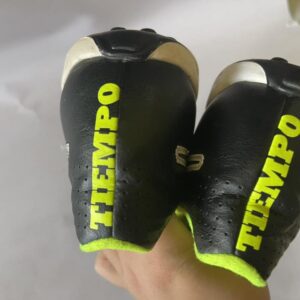 Giày Đá Banh 2hand Hiệu Nike