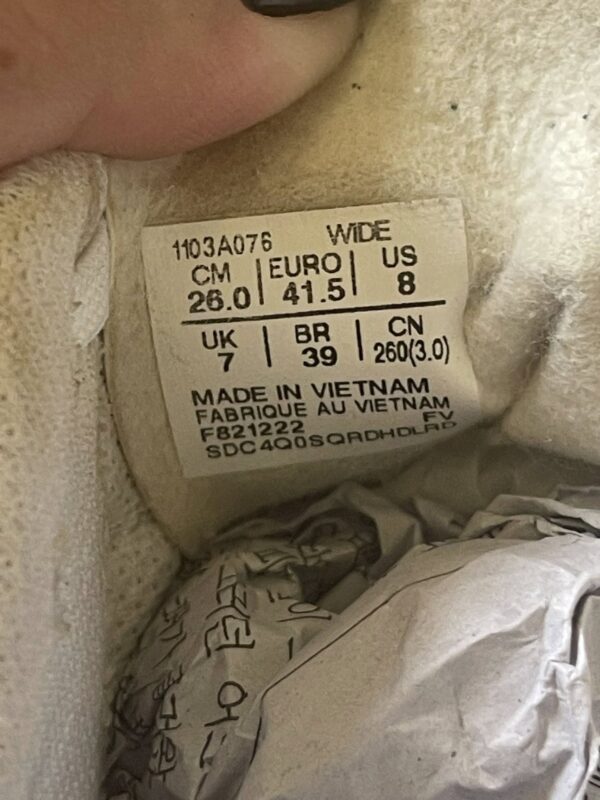Giày Đá Banh 2hand Hiệu Asics