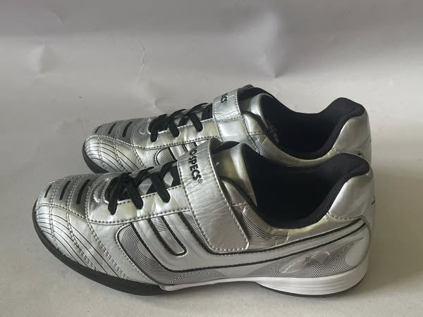 Giày Đá Banh 2hand Giày Đá Banh 2hand