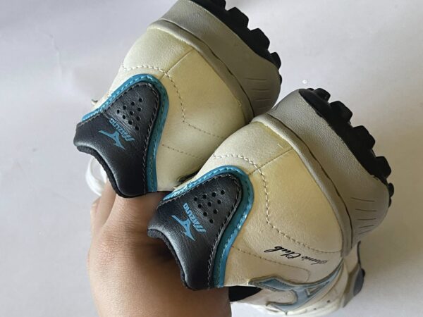 Giày Đá Banh 2hand Hiệu Mizuno