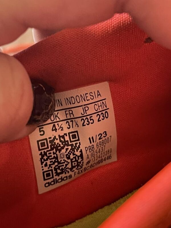 Giày Đá Banh 2hand Hiệu Adidas