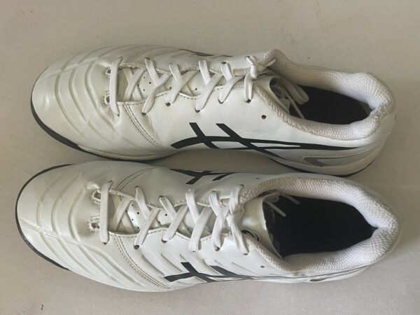 Giày Đá Banh 2hand Hiệu Asics