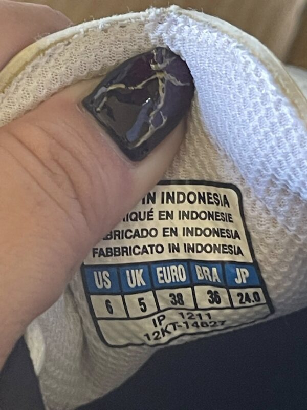 Giày Đá Banh 2hand Hiệu Mizuno