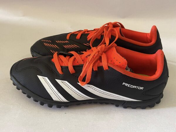 Giày Đá Banh 2hand Hiệu Adidas
