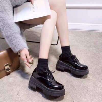 chất liệu làm giày boot cũng ngày càng đa dạng