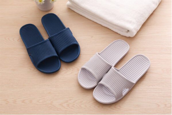 dép đi trong nhà mang lại nhiều lợi ích thiết thực cho sức khỏe và sinh hoạt gia đình