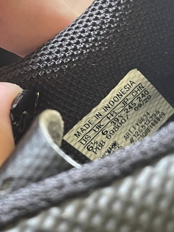 Giày Đá Banh 2hand Hiệu Adidas