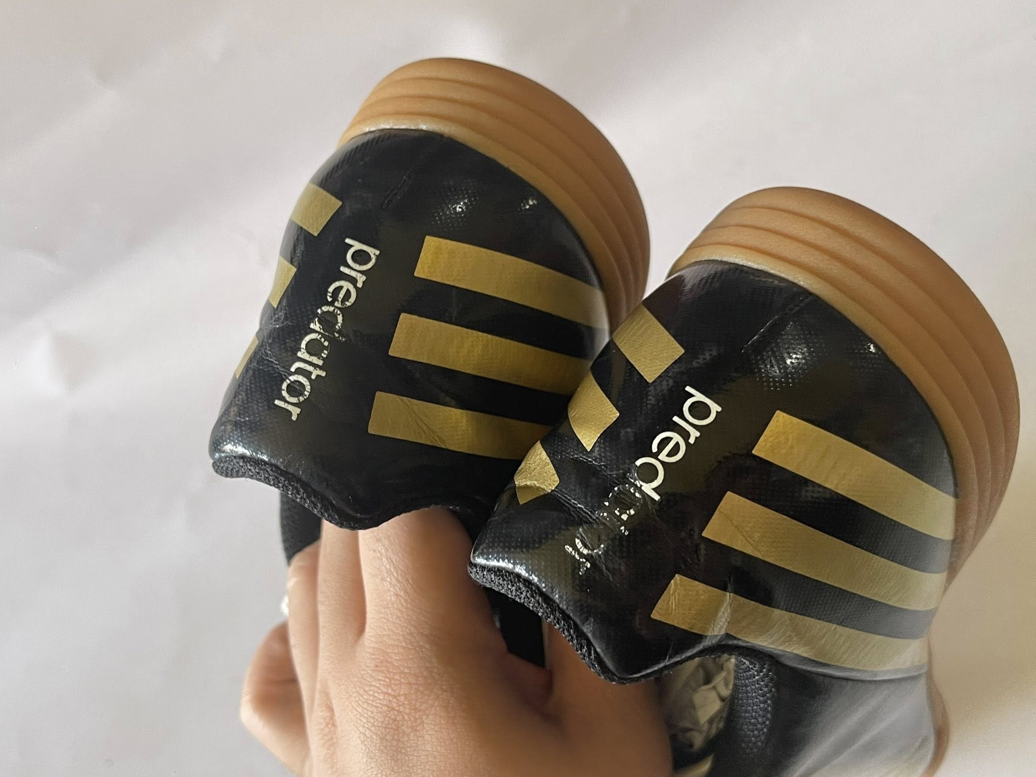 Giày Đá Banh 2hand Hiệu Adidas Giày Đá Banh 2hand Hiệu Adidas