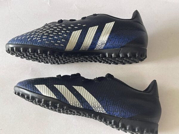 Giày Đá Banh 2hand Hiệu Adidas