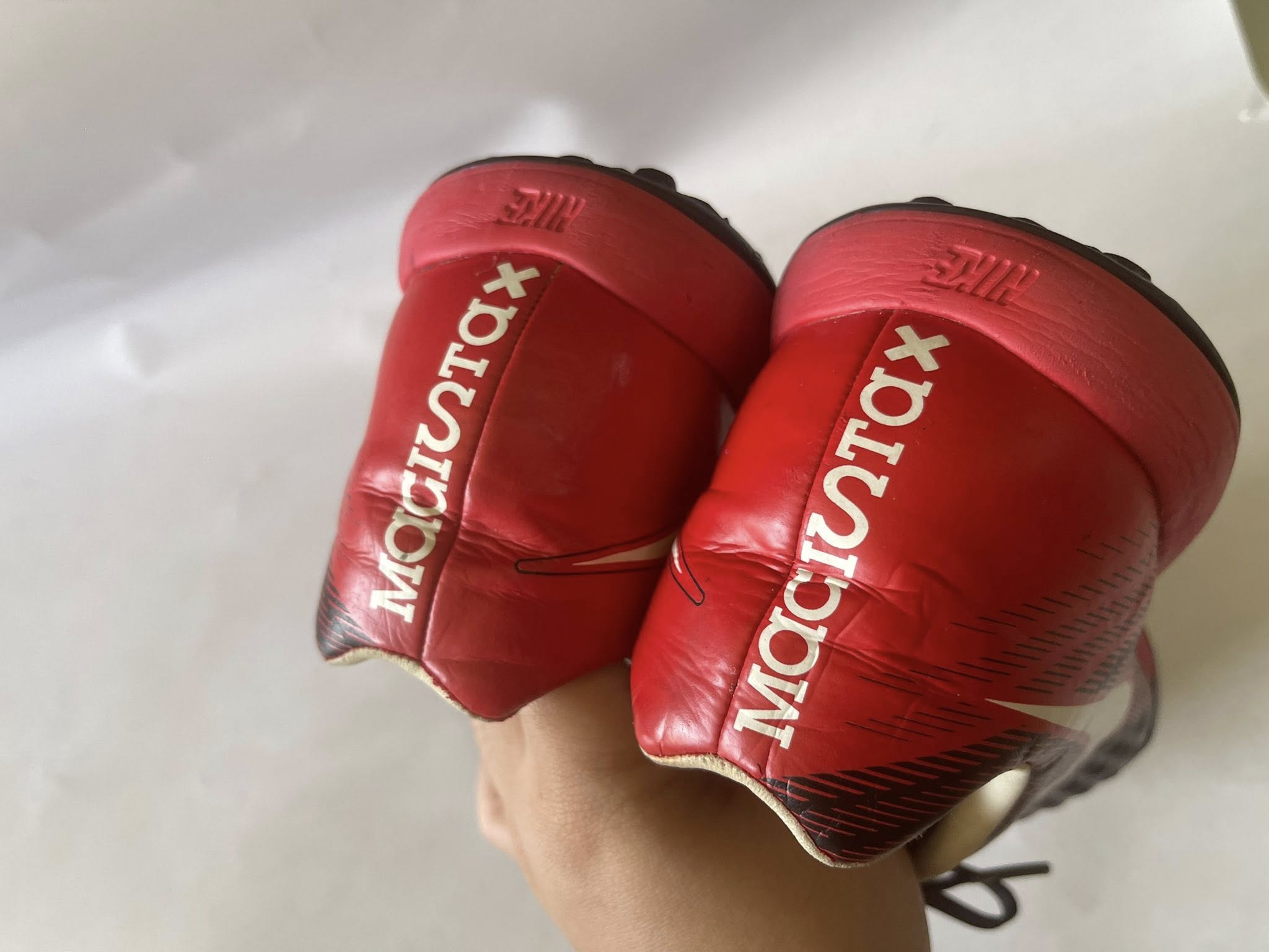 Giày Đá Banh 2hand Hiệu Nike Giày Đá Banh 2hand Hiệu Nike