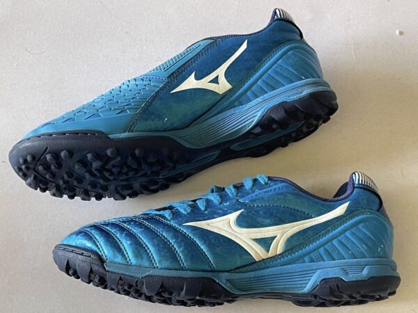 Giày Đá Banh 2hand Hiệu Mizuno