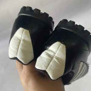 Giày Đá Banh 2hand Hiệu Adidas