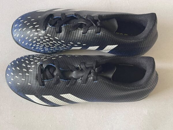 Giày Đá Banh 2hand Hiệu Adidas