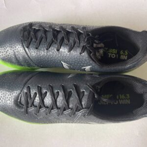 Giày Đá Banh 2hand Hiệu Adidas