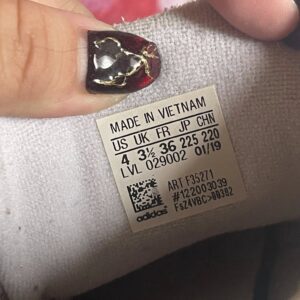 Giày Thể Thao 2hand Hiệu Adidas