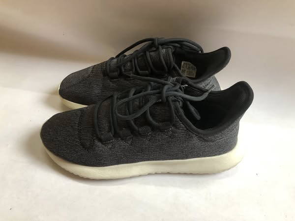 Giày Thể Thao 2hand Hiệu Adidas Giày Thể Thao 2hand Hiệu Adidas