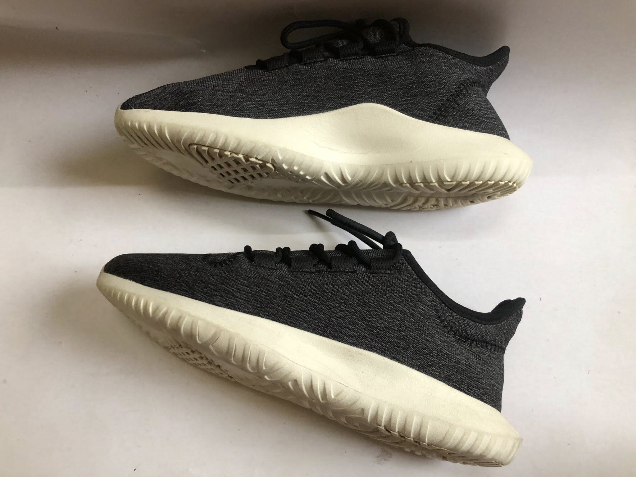 Giày Thể Thao 2hand Hiệu Adidas Giày Thể Thao 2hand Hiệu Adidas