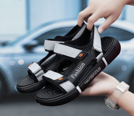 dép quai hậu còn rất dễ bảo quản và vệ sinh