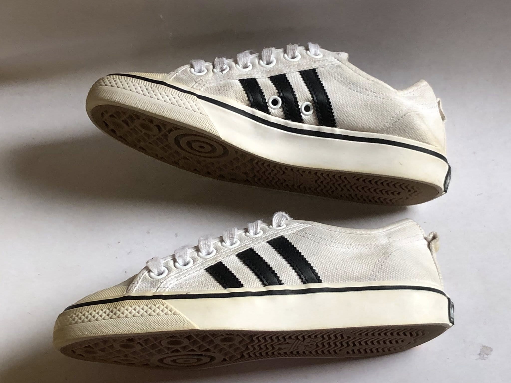 Giày Thể Thao 2hand Hiệu Adidas Giày Thể Thao 2hand Hiệu Adidas