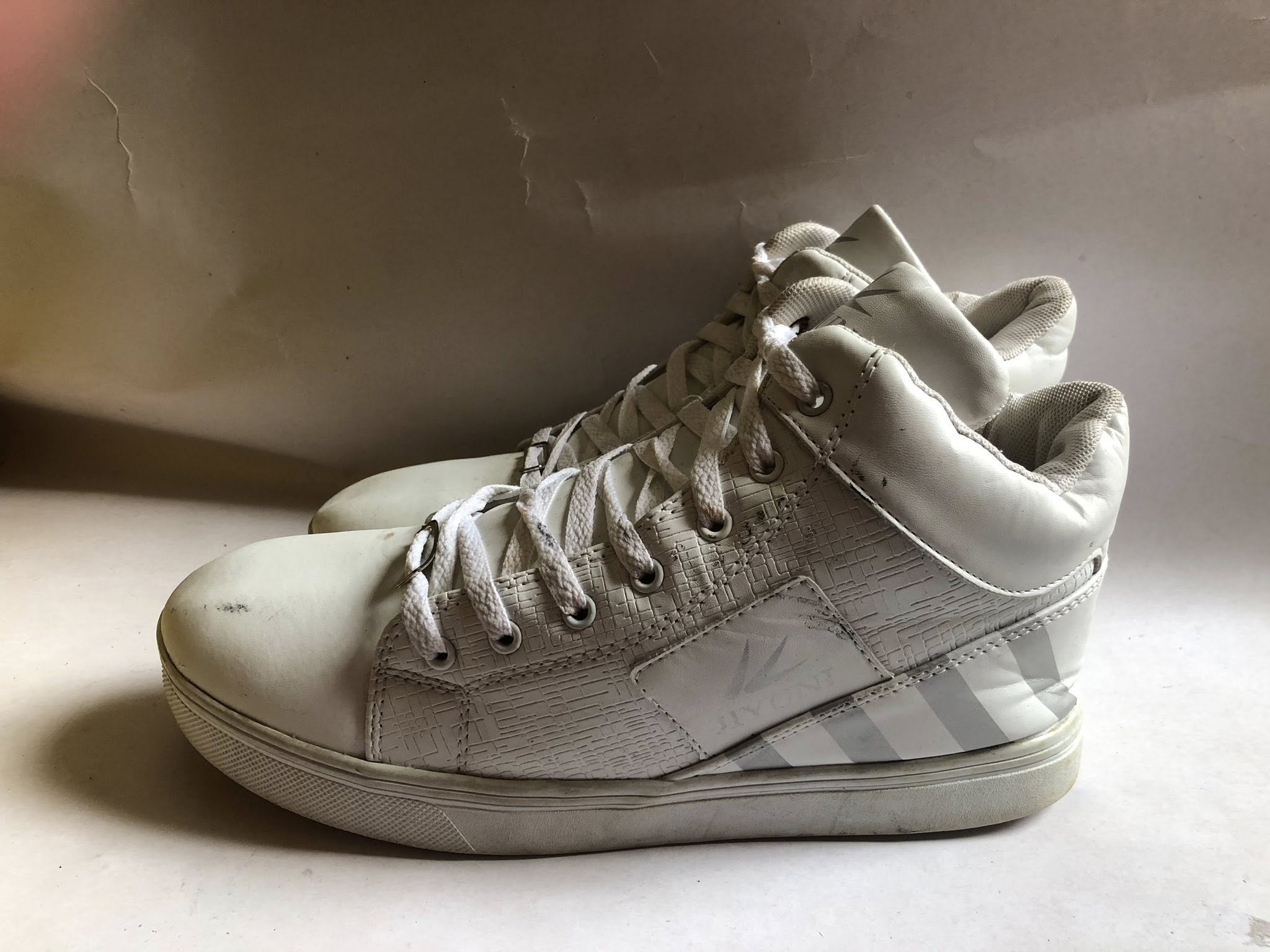 Giày Thể Thao 2hand Giày Thể Thao 2hand