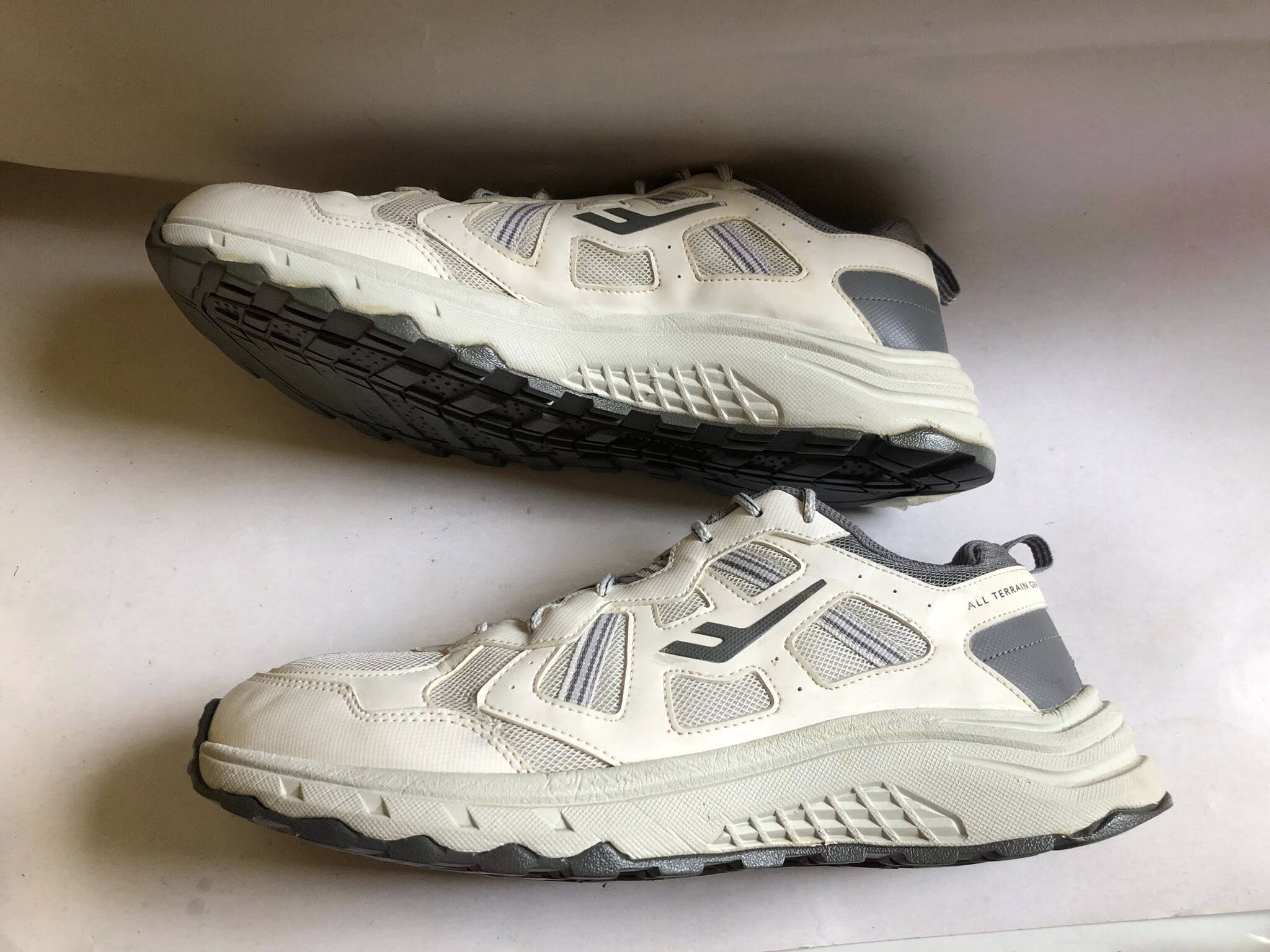 Giày Thể Thao 2hand Giày Thể Thao 2hand