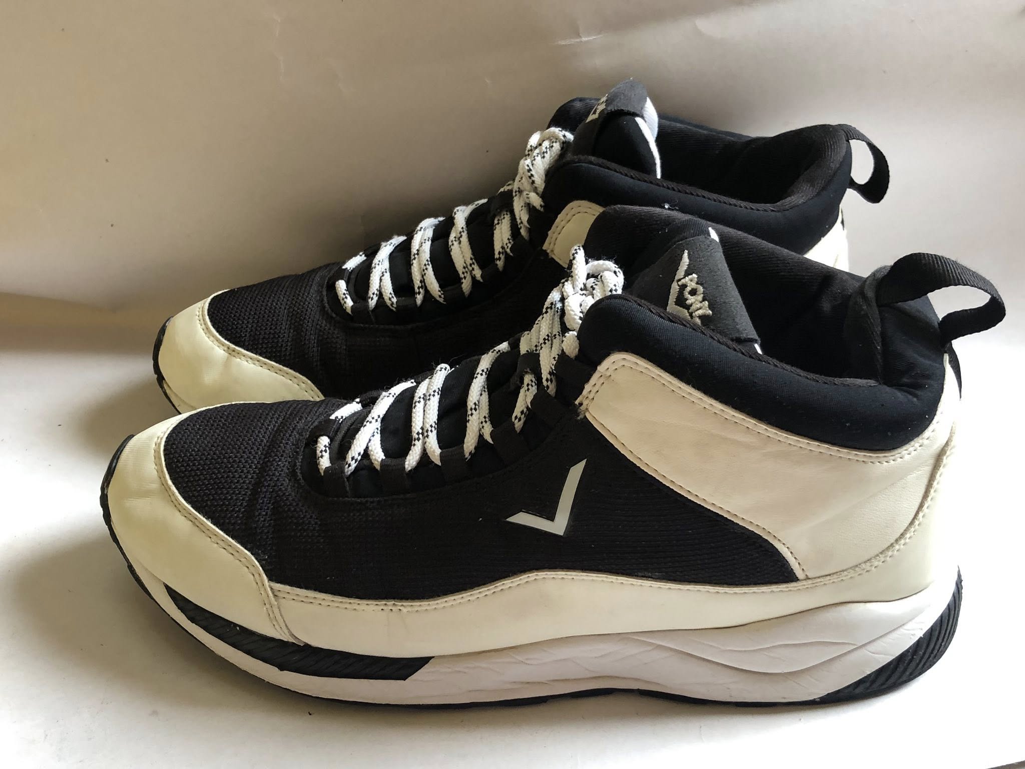 Giày Thể Thao 2hand Giày Thể Thao 2hand