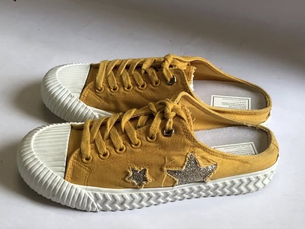 Giày Thể Thao 2hand Giày Thể Thao 2hand