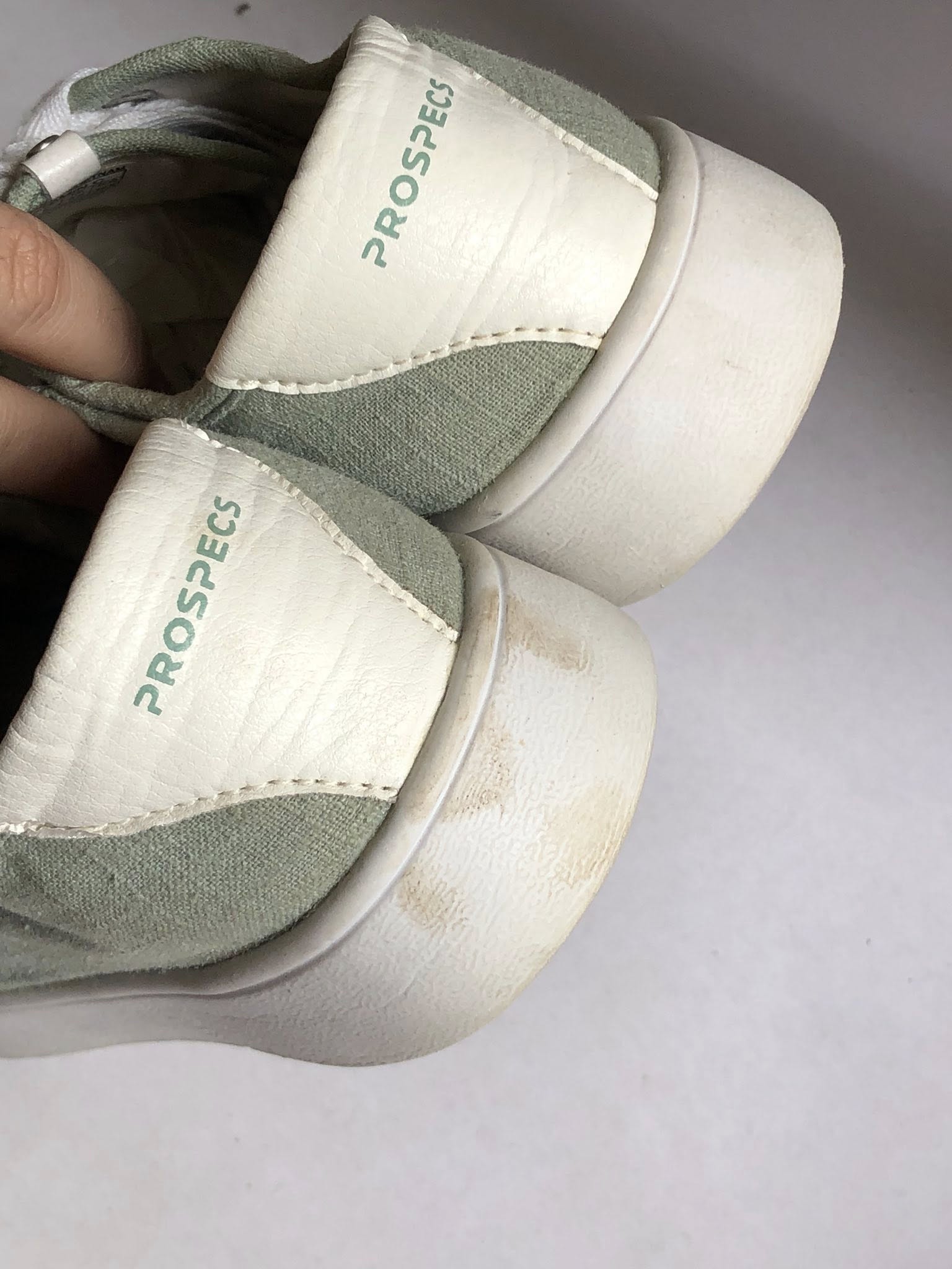 Giày Thể Thao 2hand Giày Thể Thao 2hand