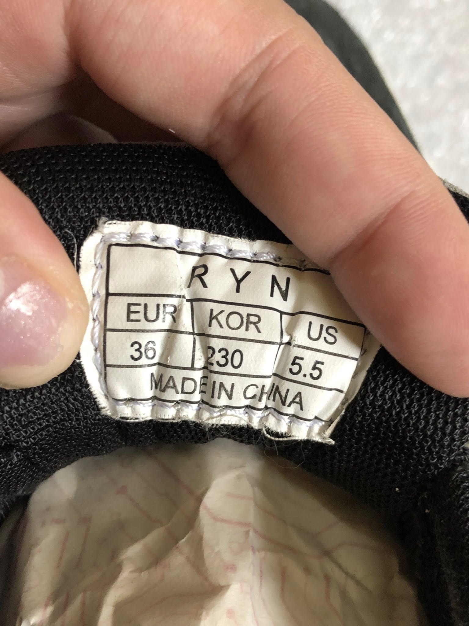 Giày Thể Thao 2hand Giày Thể Thao 2hand