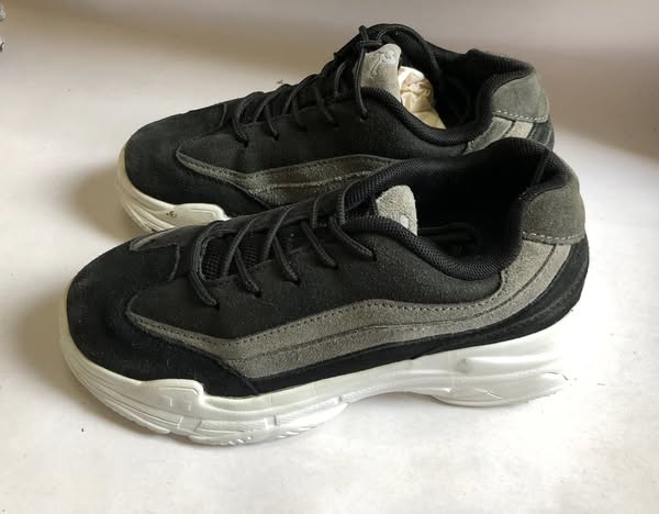 Giày Thể Thao 2hand Giày Thể Thao 2hand