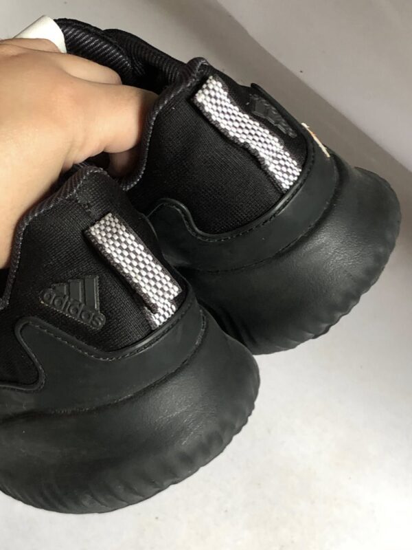 Giày Thể Thao 2hand Hiệu Adidas