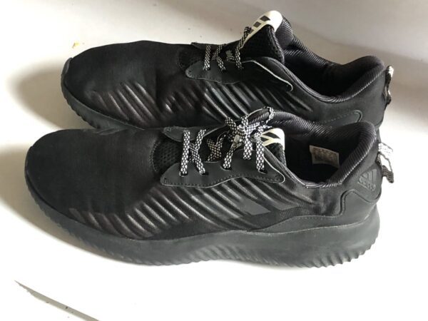 Giày Thể Thao 2hand Hiệu Adidas