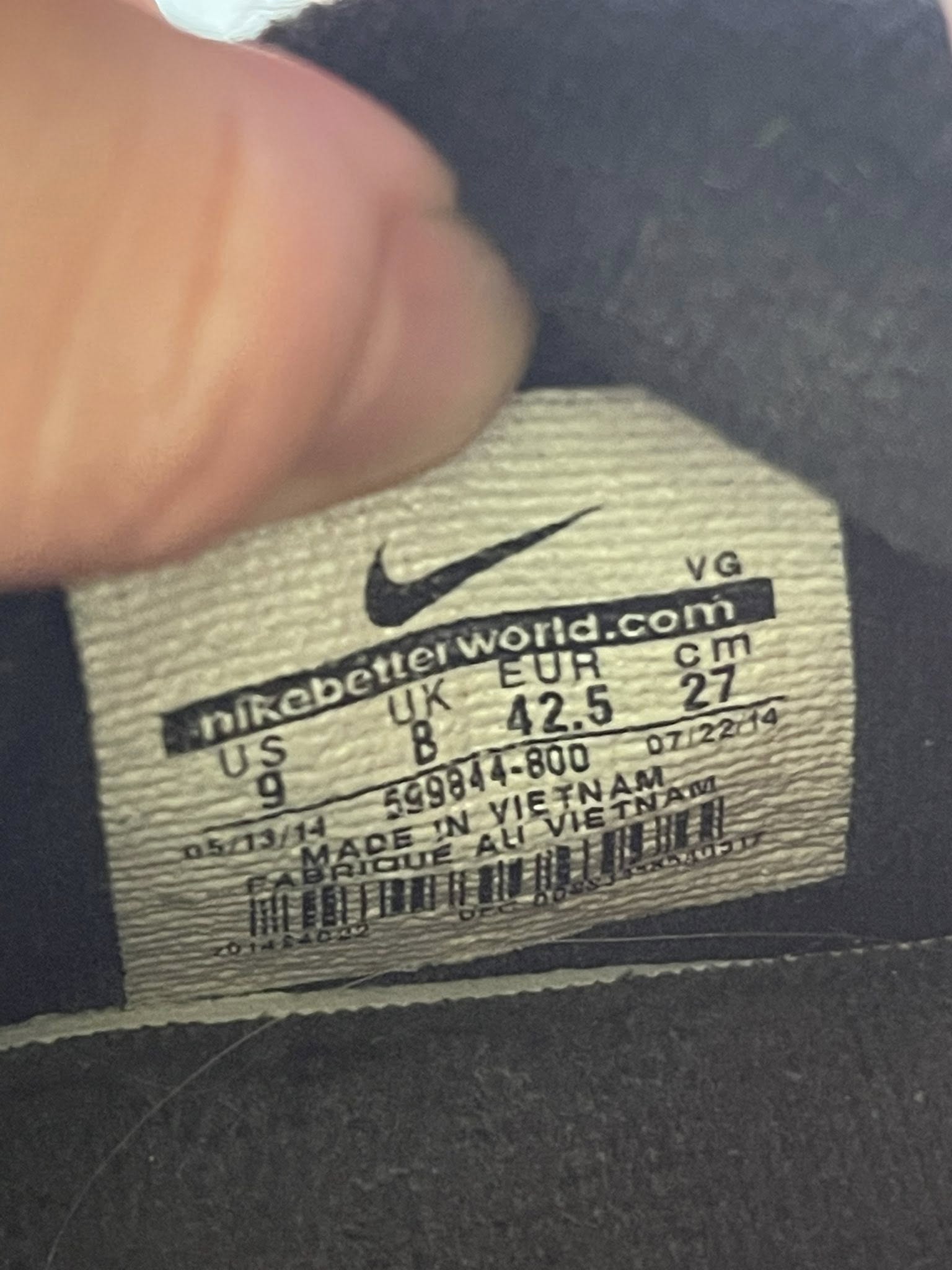 Giày Đá Banh 2hand Hiệu Nike Giày Đá Banh 2hand Hiệu Nike