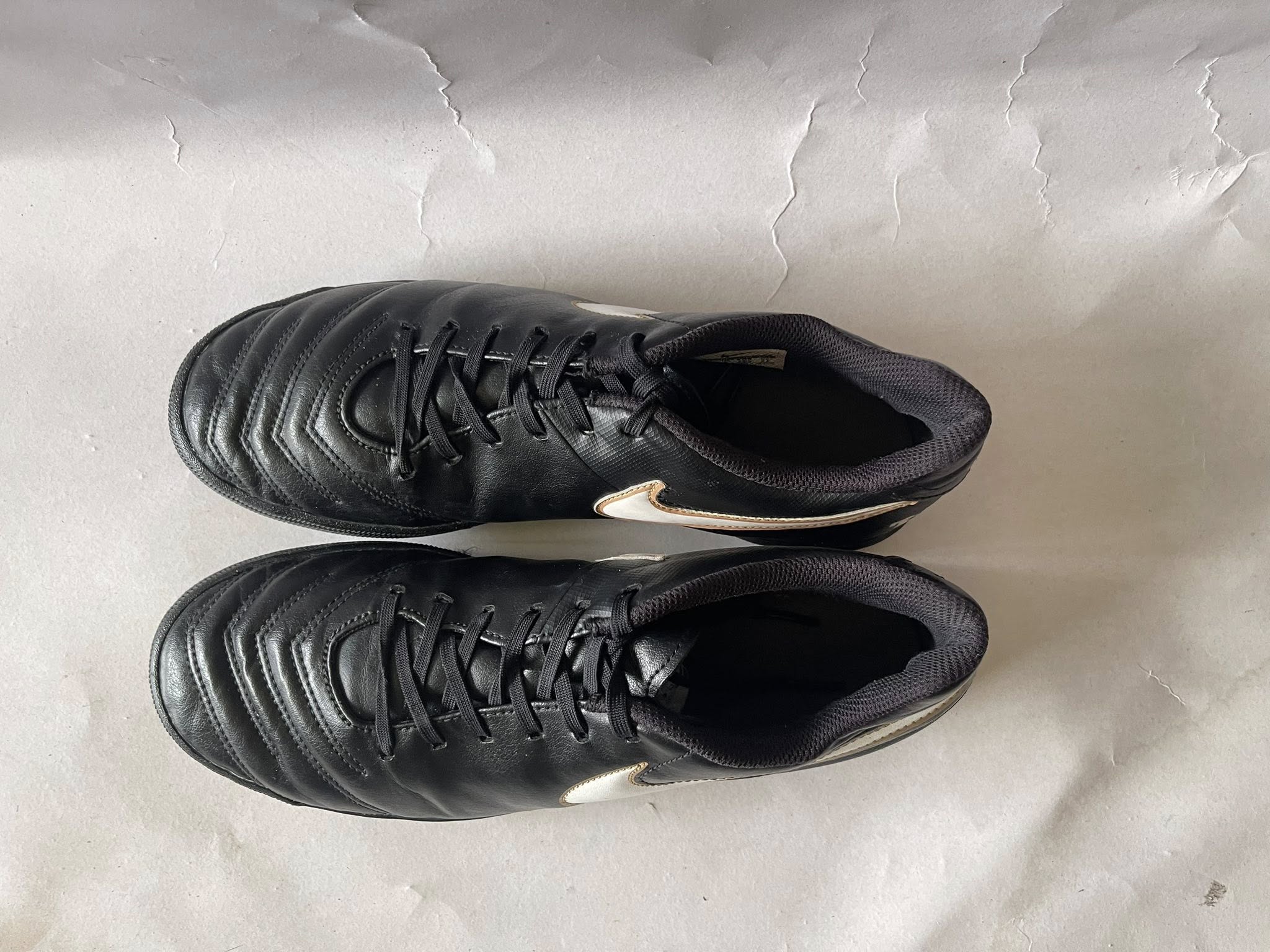 Giày Đá Banh 2hand Hiệu Nike Giày Đá Banh 2hand Hiệu Nike