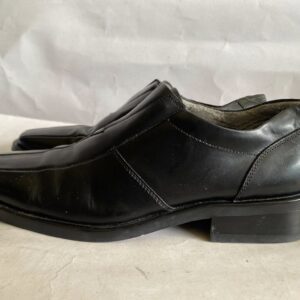 Giày Da Nam Màu Đen Cá Tính