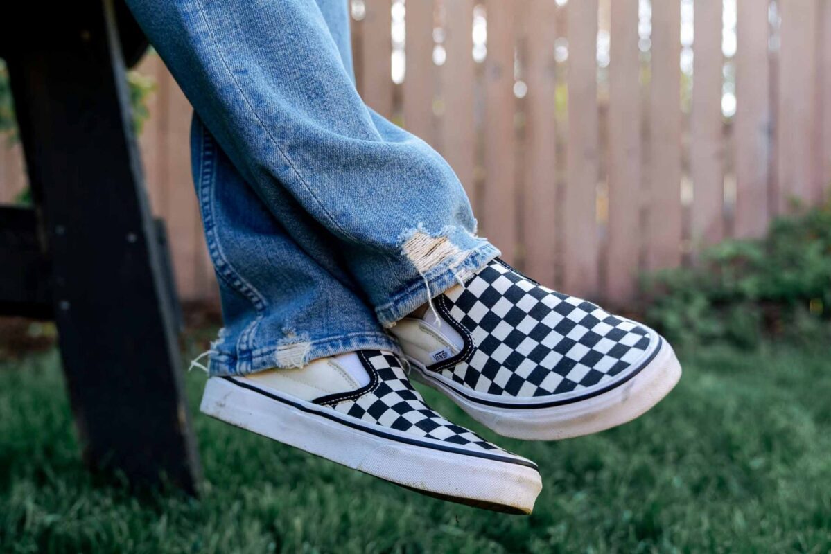 Những Thương Hiệu Sneakers Nữ Nào 'Lên Đời' Khi Mua Secondhand