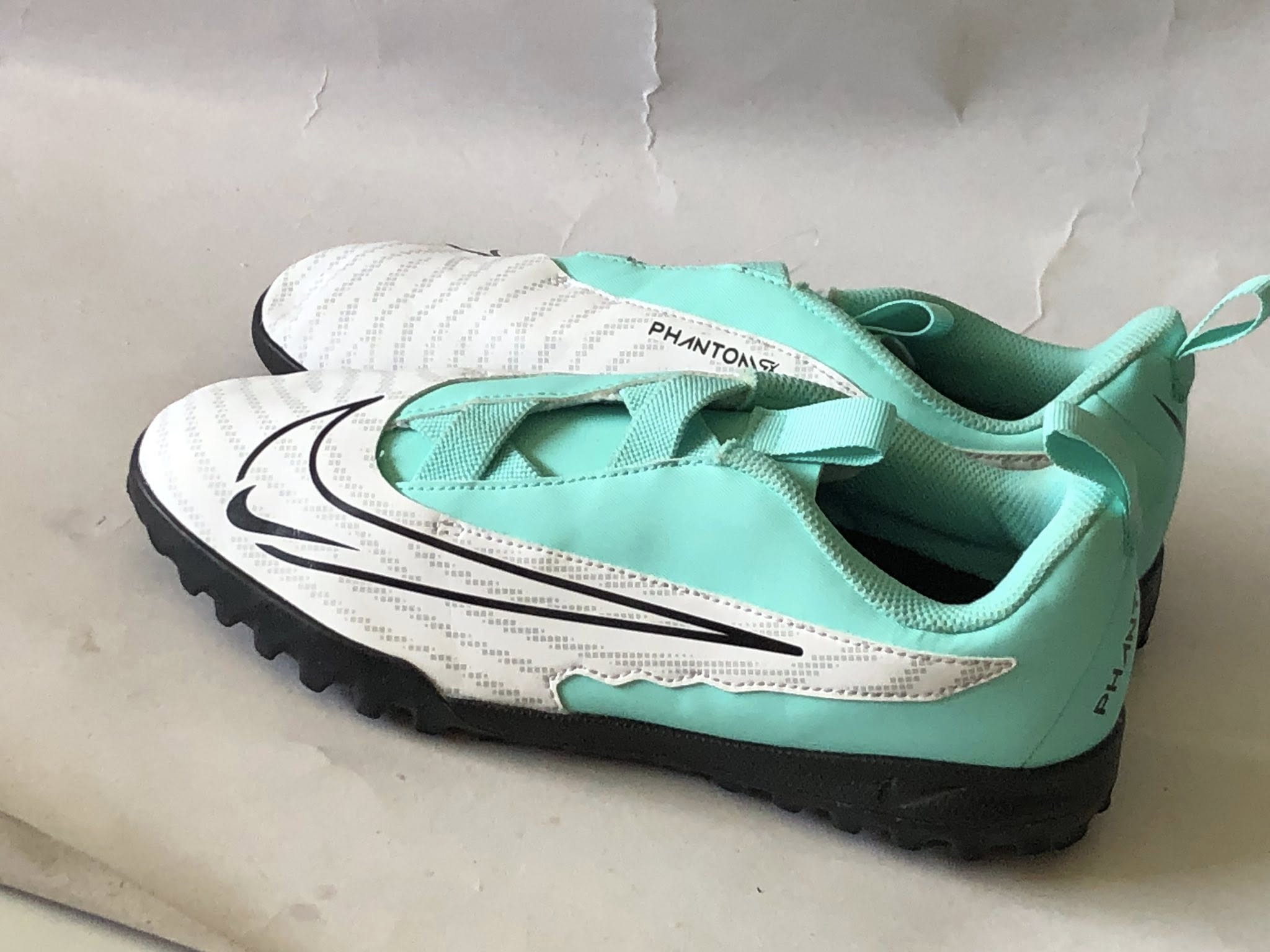 Giày Đá Banh 2hand Hiệu Nike Giày Đá Banh 2hand Hiệu Nike