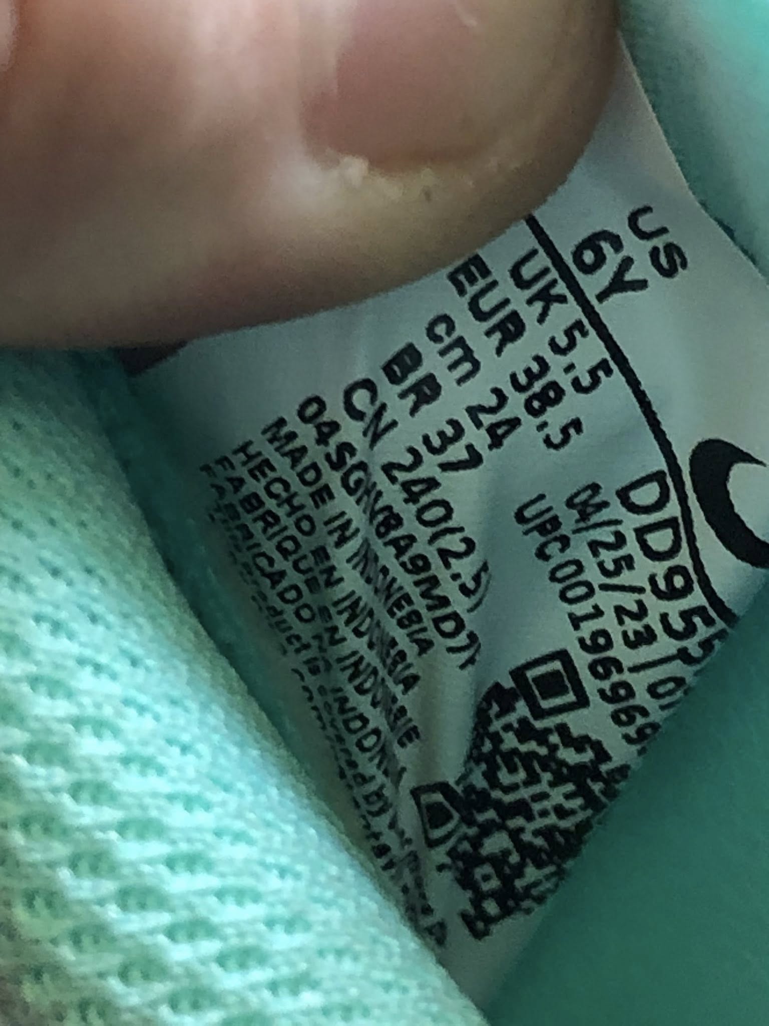 Giày Đá Banh 2hand Hiệu Nike Giày Đá Banh 2hand Hiệu Nike