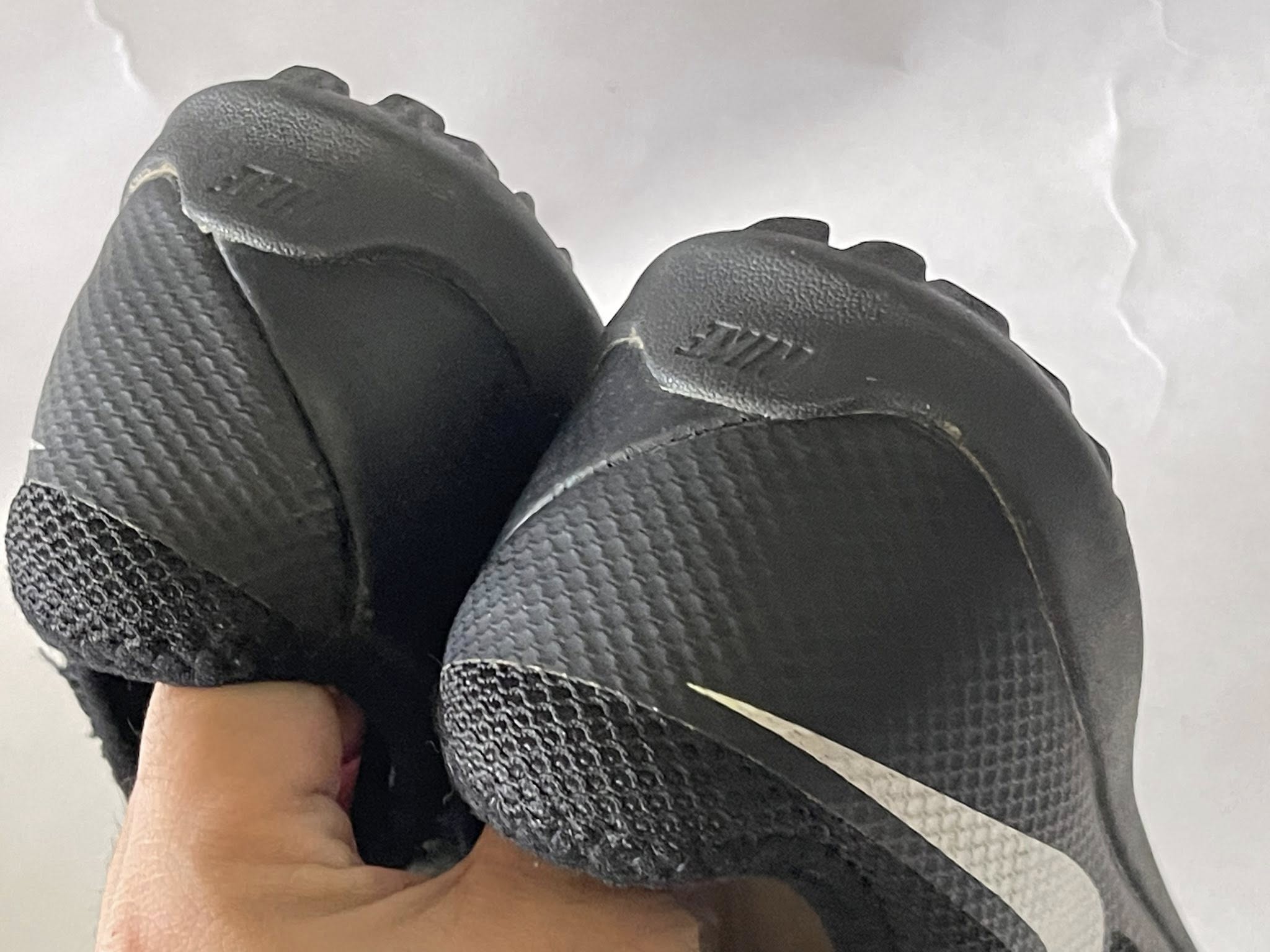 Giày 2hand Đá Bóng Hiệu Nike Giày 2hand Đá Bóng Hiệu Nike