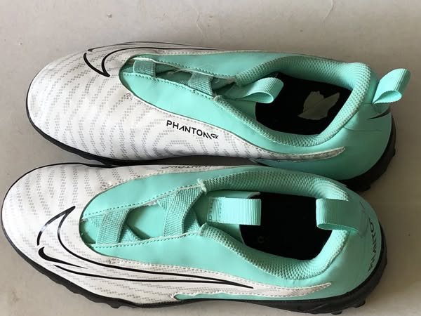 Giày Đá Banh 2hand Hiệu Nike Giày Đá Banh 2hand Hiệu Nike