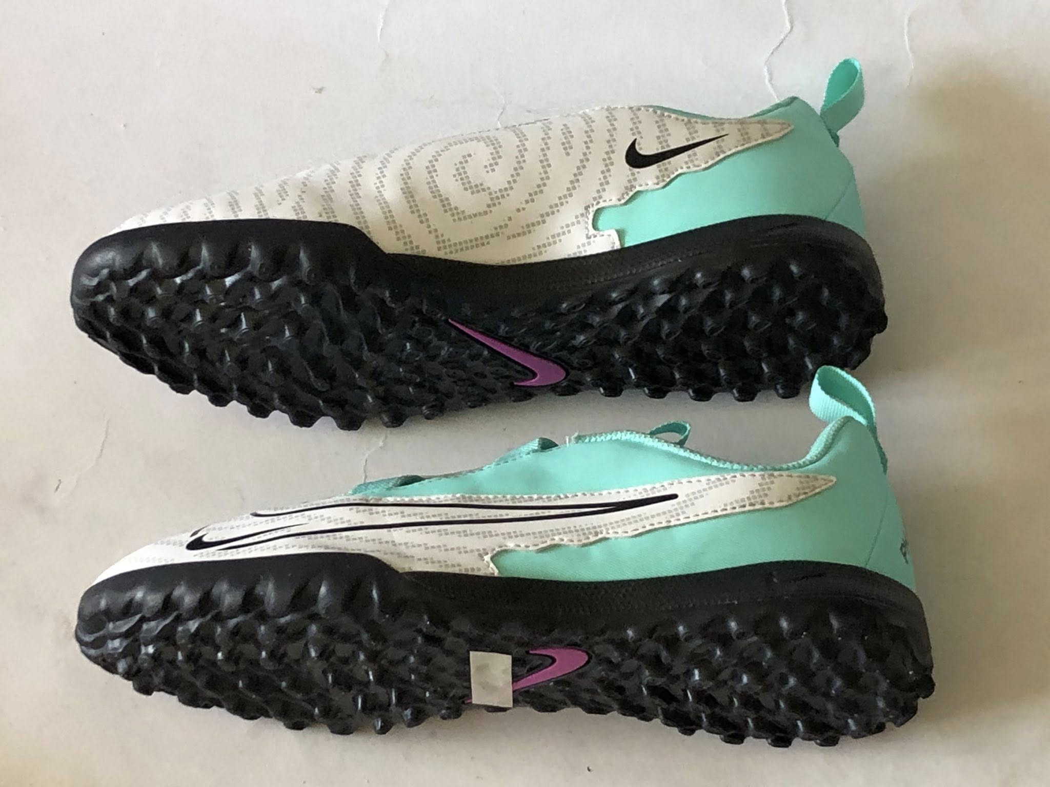 Giày Đá Banh 2hand Hiệu Nike Giày Đá Banh 2hand Hiệu Nike
