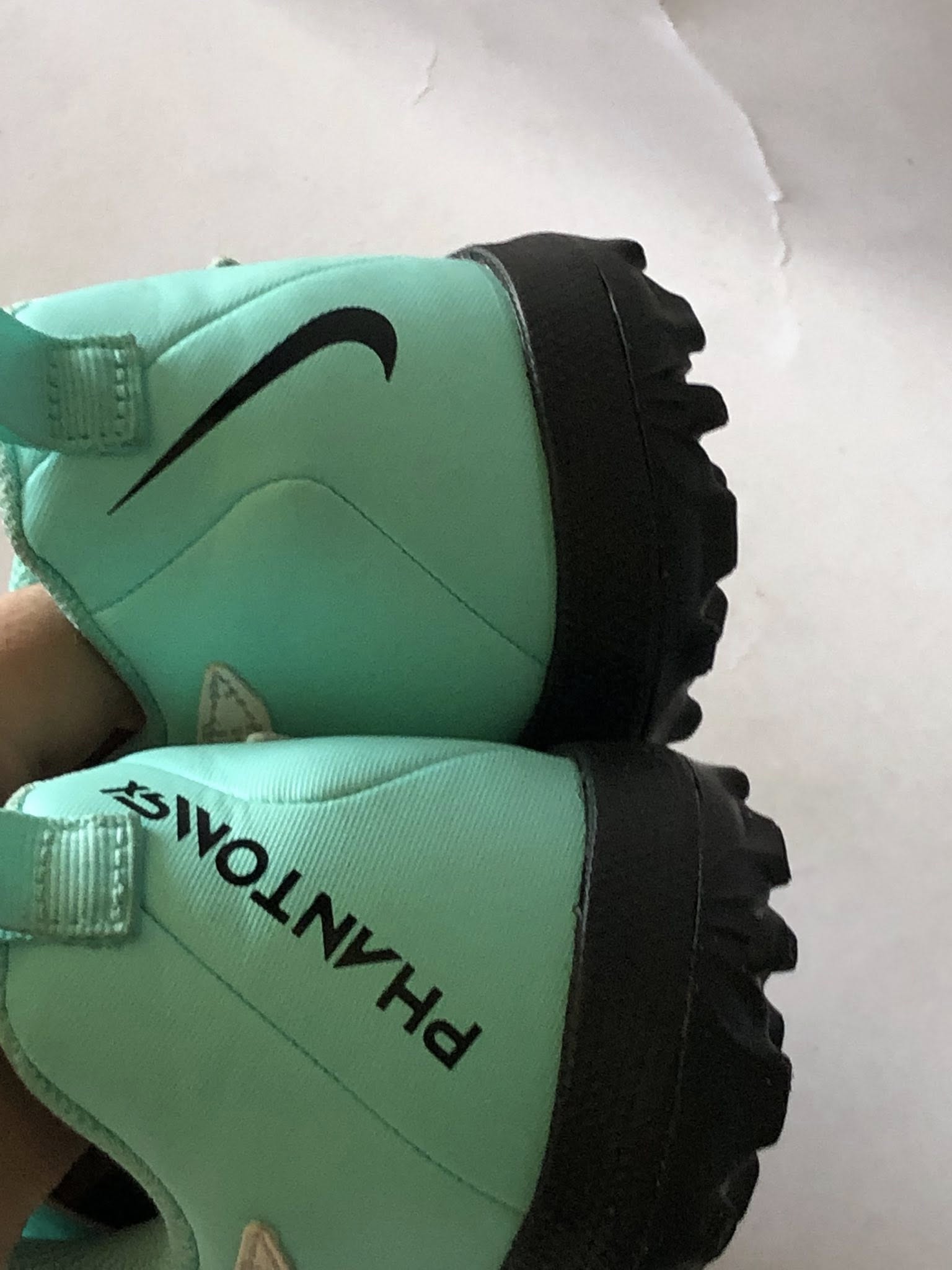 Giày Đá Banh 2hand Hiệu Nike Giày Đá Banh 2hand Hiệu Nike