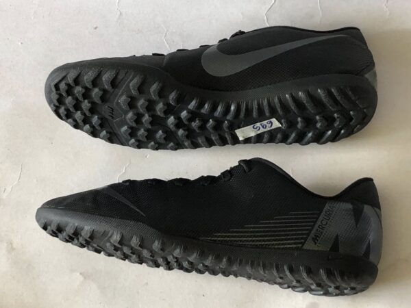 Giày Đá Banh 2hand Hiệu Nike