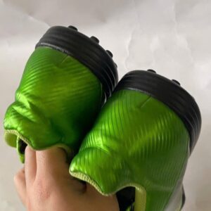 Giày Đá Banh 2hand Hiệu Adidas