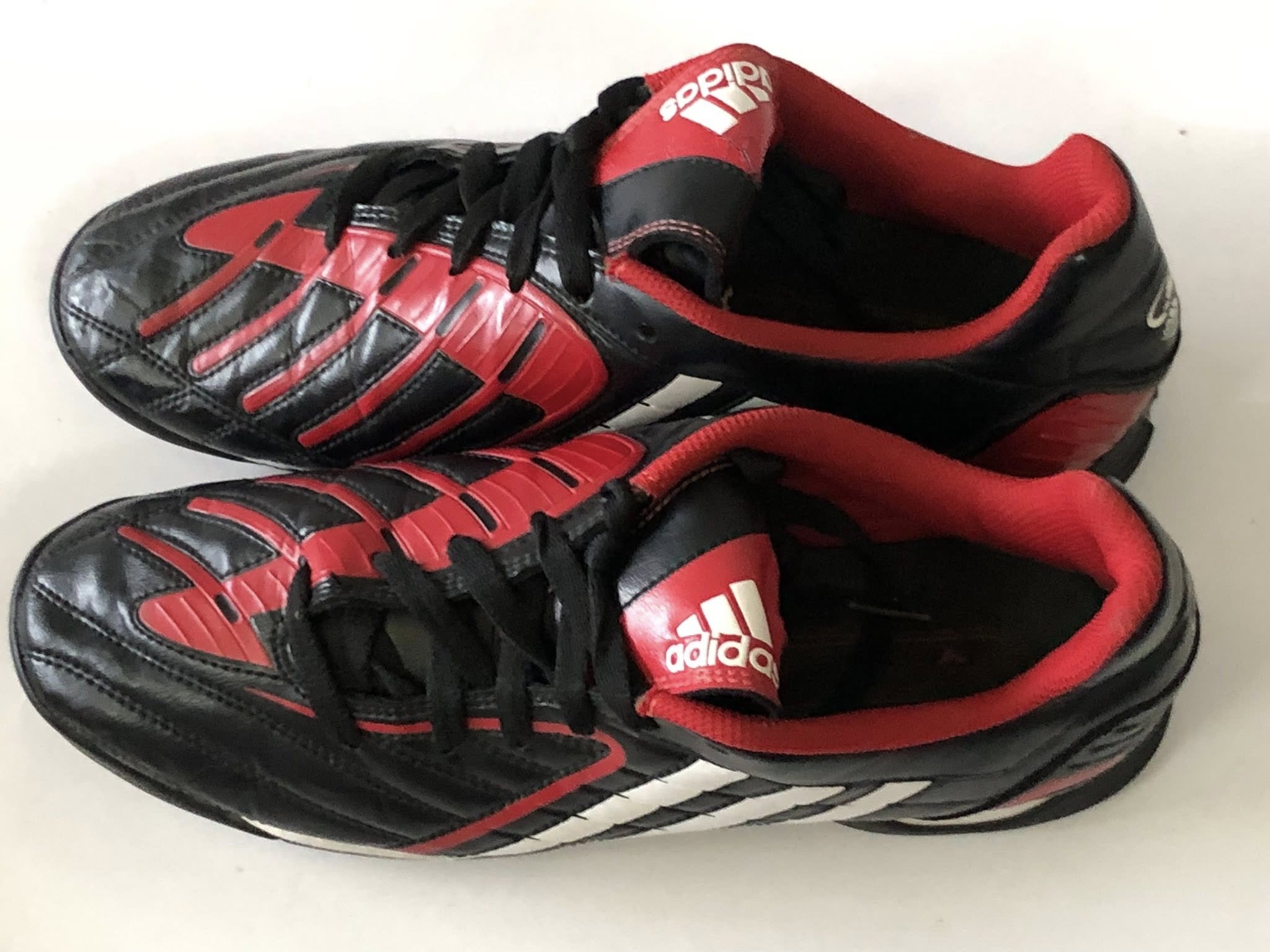 Giày Đá Banh 2hand Hiệu Adidas Giày Đá Banh 2hand Hiệu Adidas