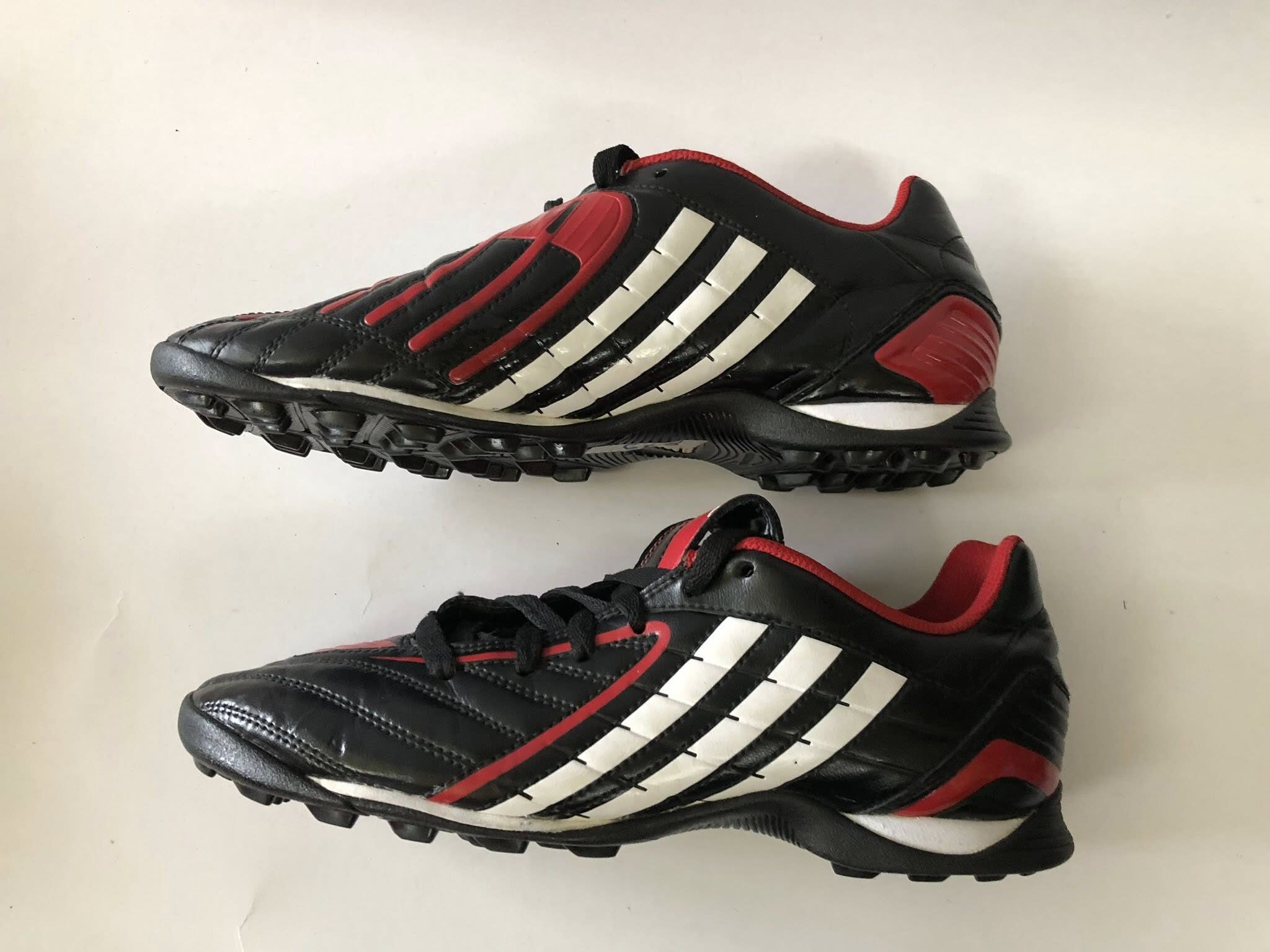 Giày Đá Banh 2hand Hiệu Adidas Giày Đá Banh 2hand Hiệu Adidas